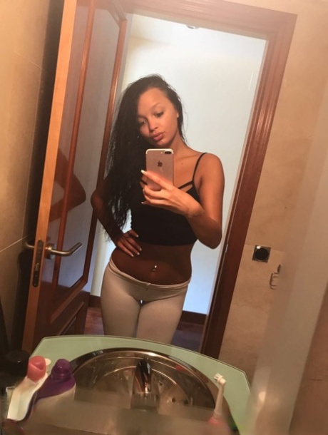 Akevler Genç ve Dinamik Üniversiteli Escort Bayan Duru